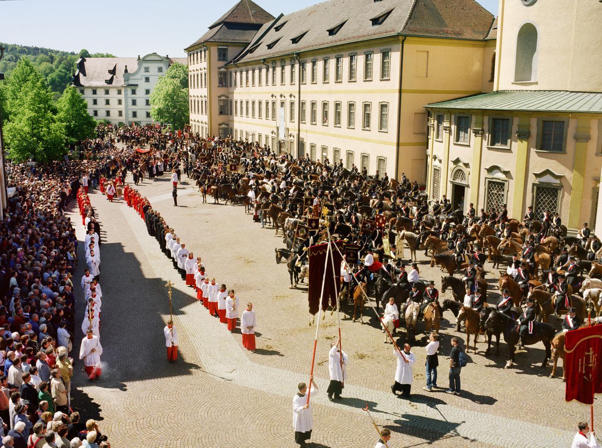 Akademie Der Dioezese Weingarten ไวน์การ์เทิน ภายนอก รูปภาพ