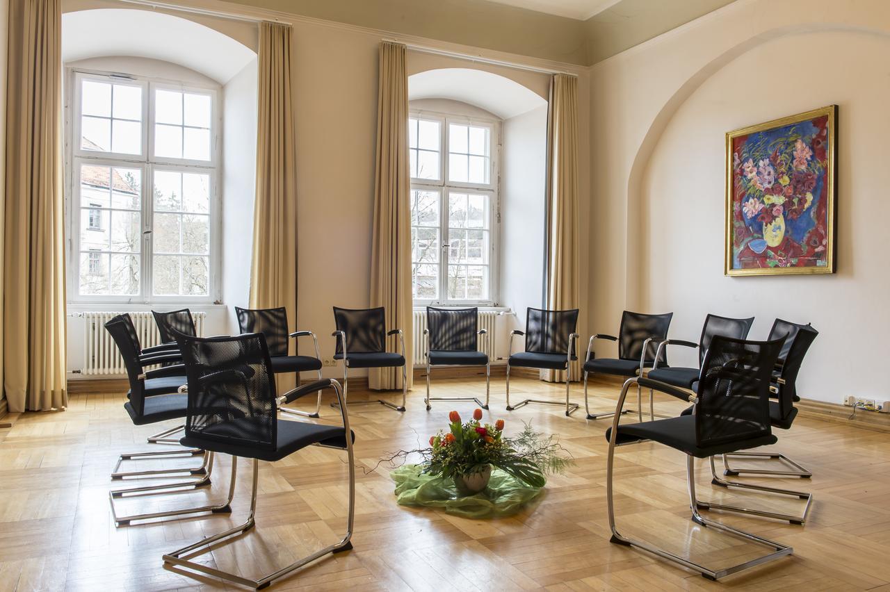 Akademie Der Dioezese Weingarten ไวน์การ์เทิน ภายนอก รูปภาพ