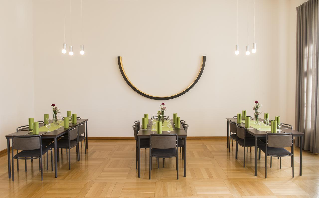 Akademie Der Dioezese Weingarten ไวน์การ์เทิน ภายนอก รูปภาพ