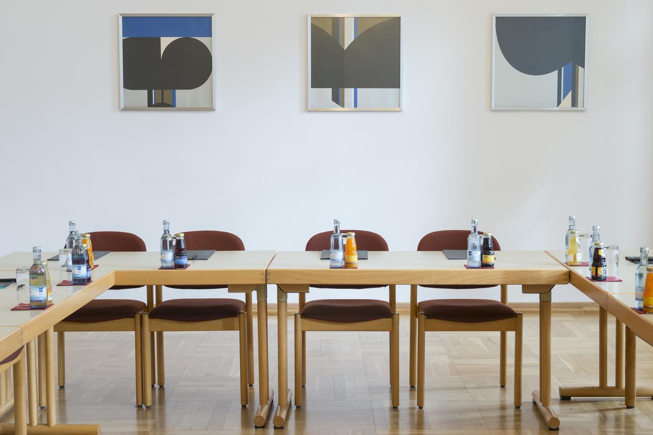 Akademie Der Dioezese Weingarten ไวน์การ์เทิน ภายนอก รูปภาพ