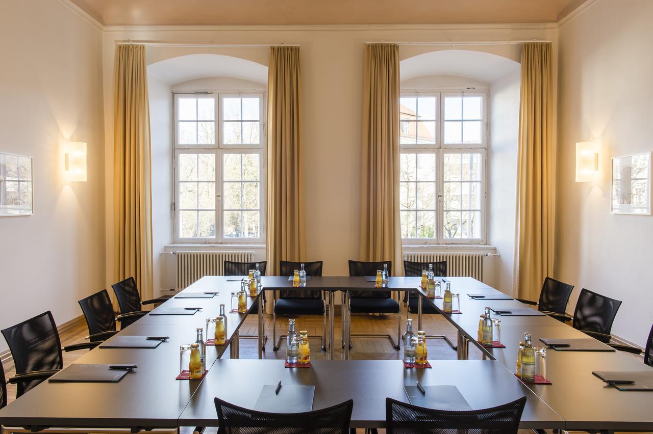Akademie Der Dioezese Weingarten ไวน์การ์เทิน ภายนอก รูปภาพ