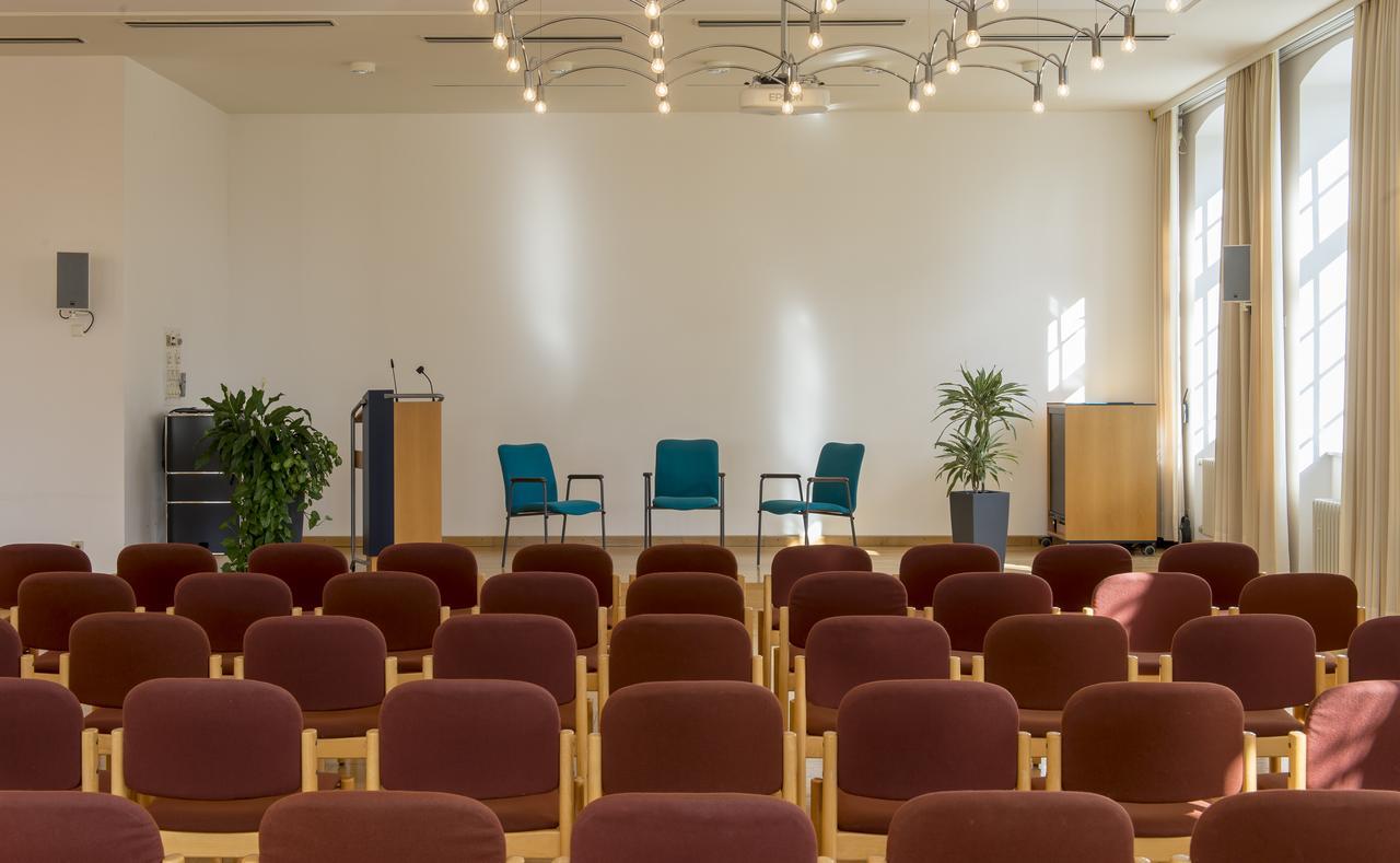 Akademie Der Dioezese Weingarten ไวน์การ์เทิน ภายนอก รูปภาพ